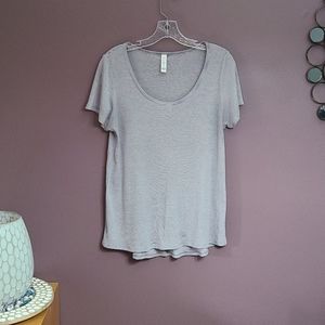 LuLaRoe Classic T (S)